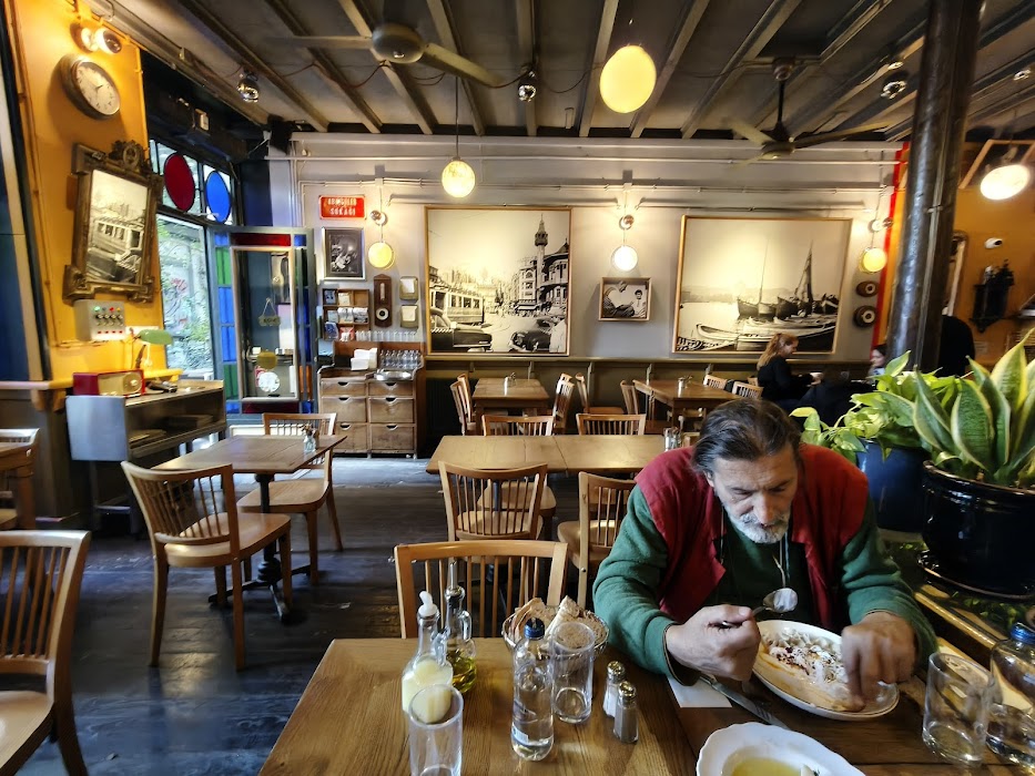 Kafe Ara küçük fotoğraf 3