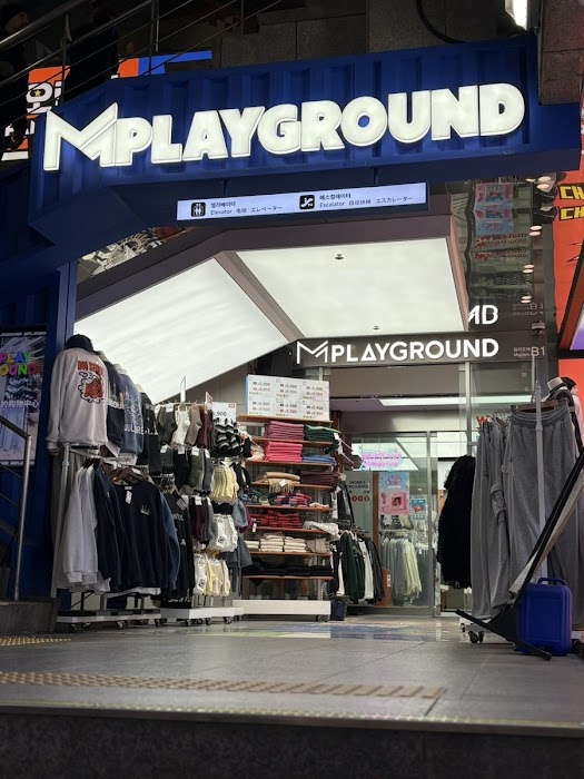 엠플레이그라운드 명동밀리오레점 (MPLAYGROUND Myeongdong Migliore Branch) küçük fotoğraf 2