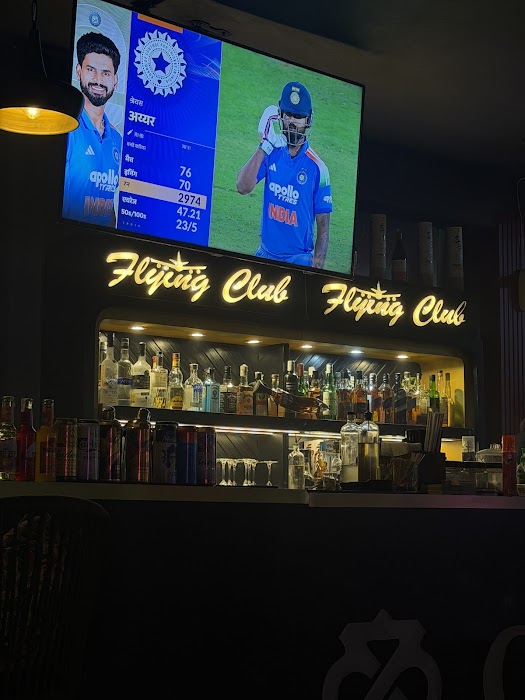 Flying Club Cafe & Bar Dwarka küçük fotoğraf 4
