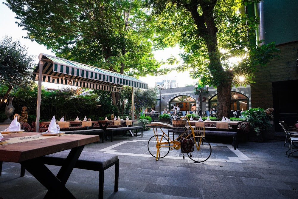 Garden 1897 Restaurant küçük fotoğraf 2