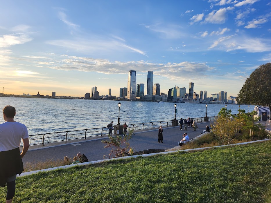 Robert F. Wagner Jr. Park küçük fotoğraf 4
