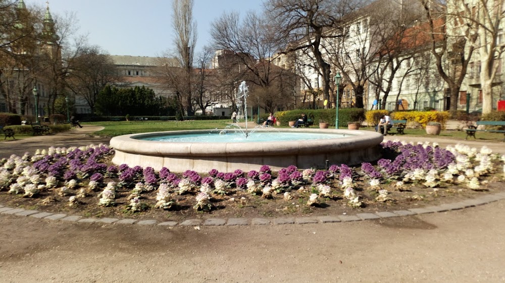 Károlyi Garden küçük fotoğraf 4