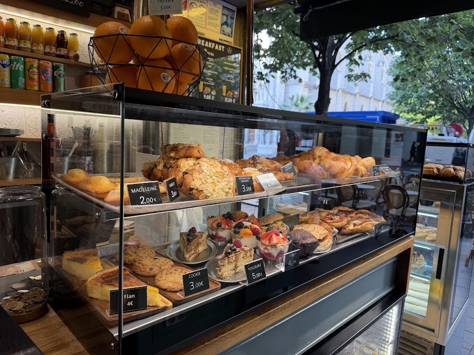 Coffee shop - La Brioche Chaude - CAFÉ küçük fotoğraf 2