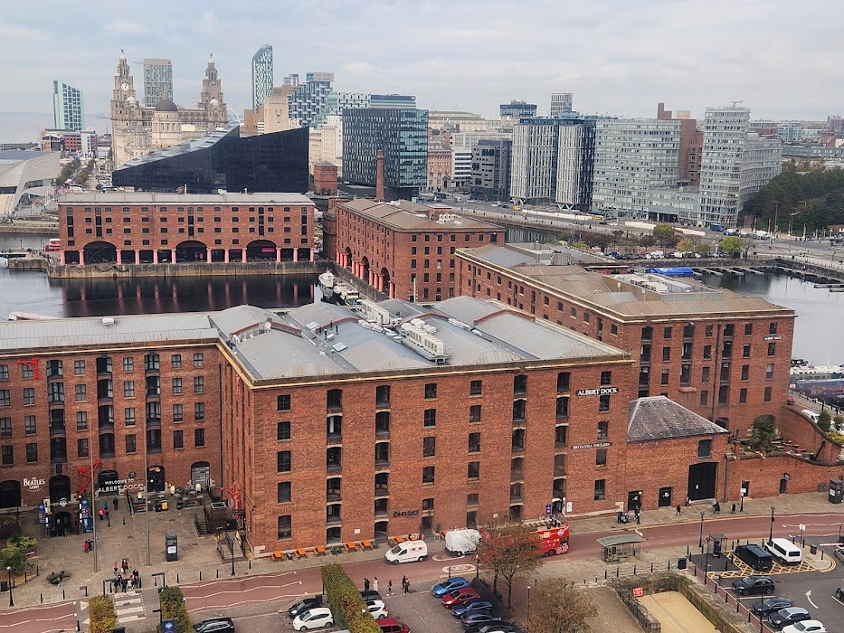 Royal Albert Dock Liverpool küçük fotoğraf 3
