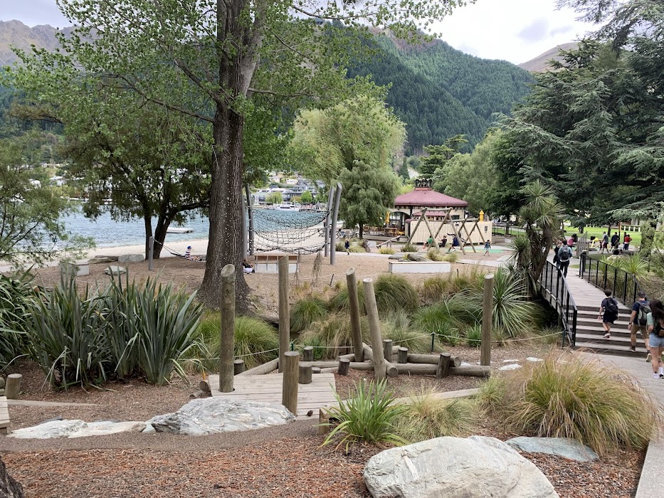 Bathhouse Playground küçük fotoğraf 4