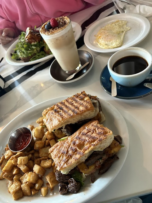 Bistro Café küçük fotoğraf 4