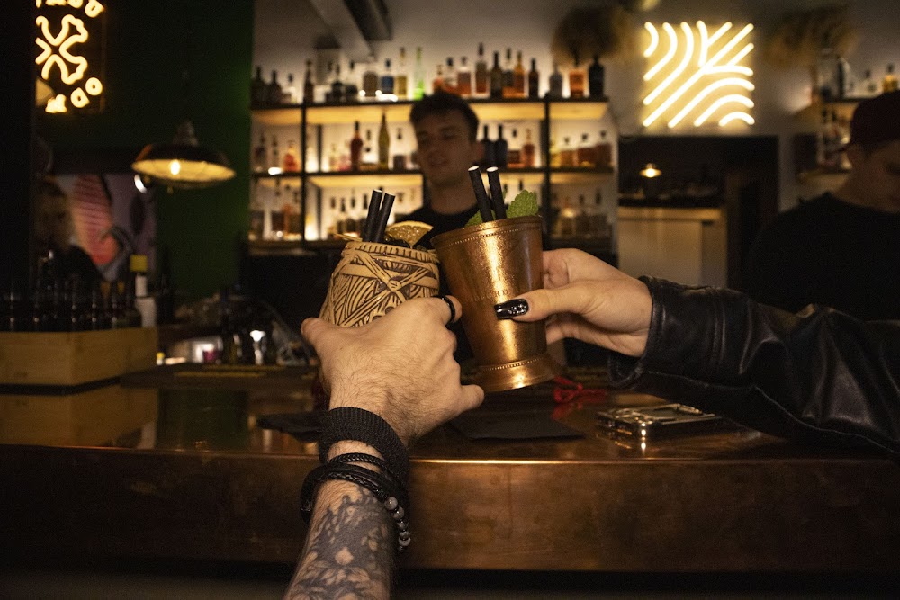 Trzcina cocktail bar küçük fotoğraf 2