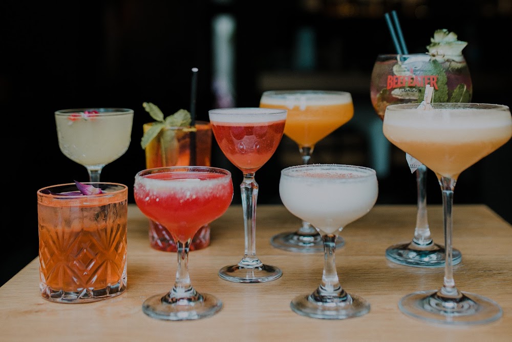 Trzcina cocktail bar küçük fotoğraf 4