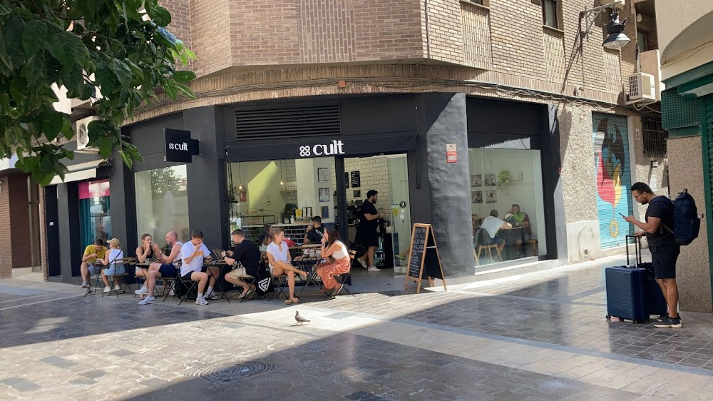 Cult Café küçük fotoğraf 2