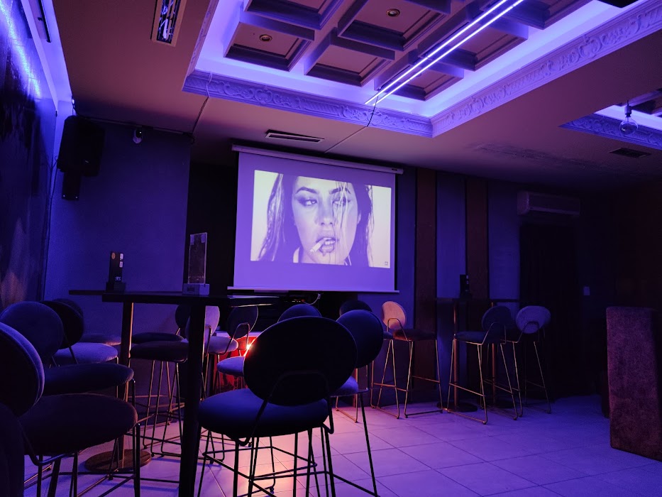 (Se ha mudado a) Summum bar küçük fotoğraf 2