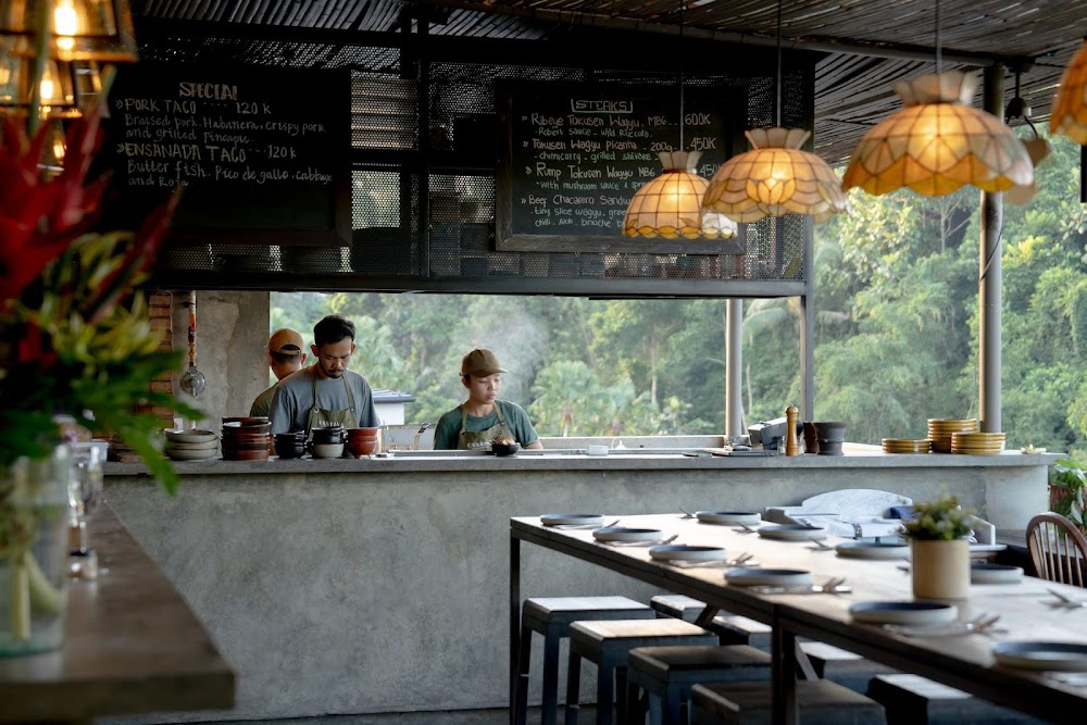 Cantina Rooftop Restaurant | Ubud küçük fotoğraf 2