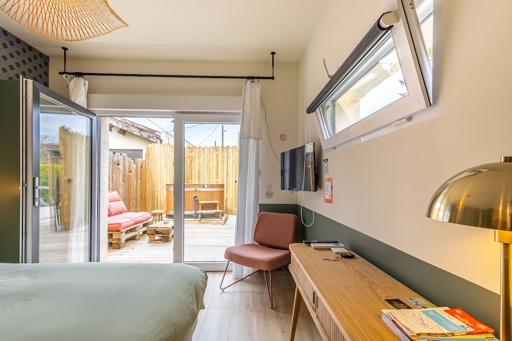 Chambre d'hôtes Le Studio Bordelais avec jacuzzi küçük fotoğraf 3