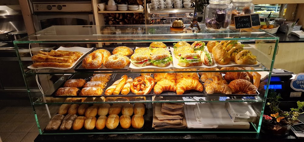 Cafe Latrio-Berlin küçük fotoğraf 2