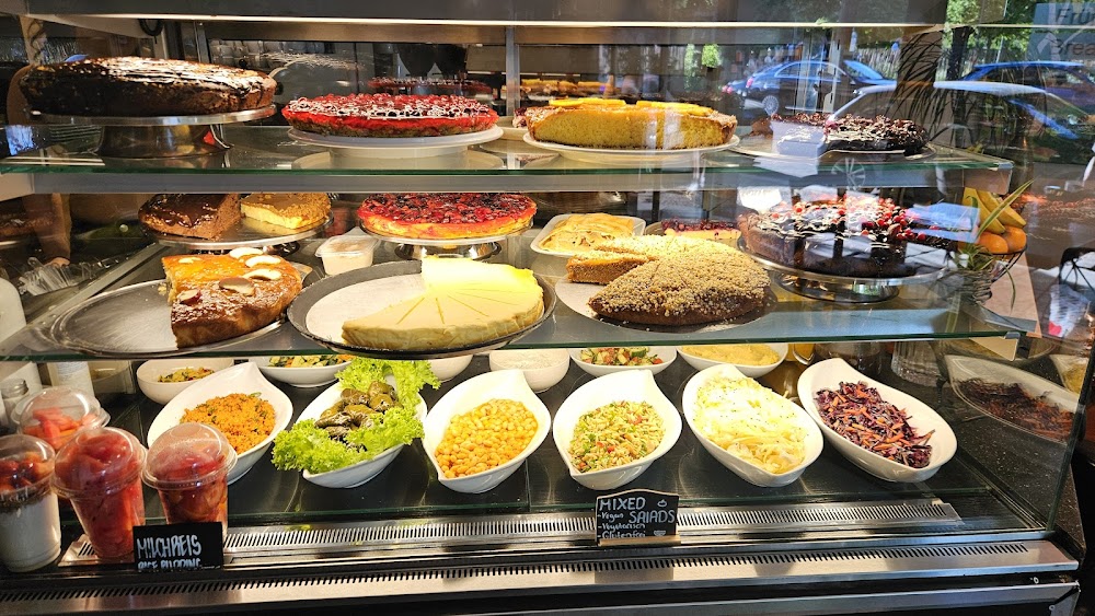 Cafe Latrio-Berlin küçük fotoğraf 3