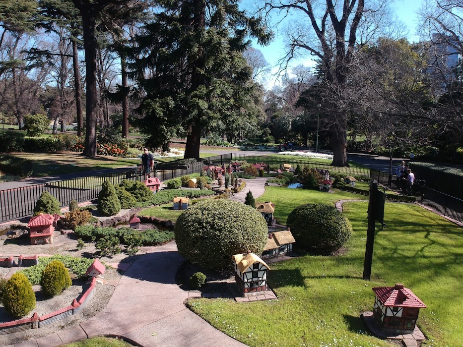 Fitzroy Gardens küçük fotoğraf 3