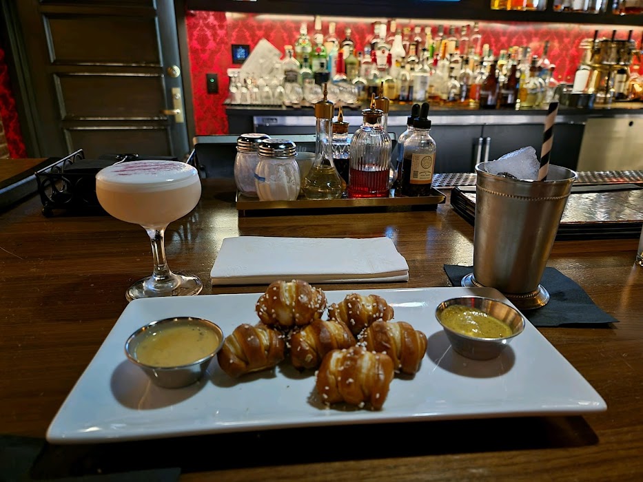 The Underground Speakeasy and Distillery küçük fotoğraf 3