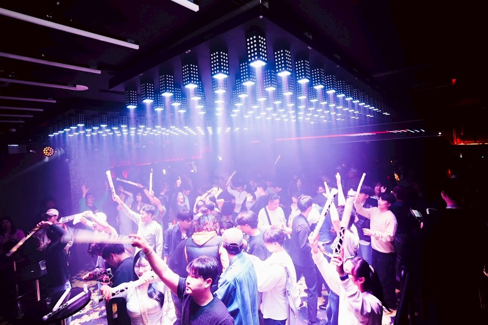 Nightclub&Entertainment 【GIRAFFE Japan】 Osaka küçük fotoğraf 2