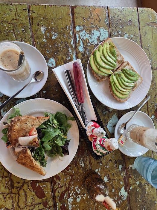 Cafe Lokal küçük fotoğraf 4