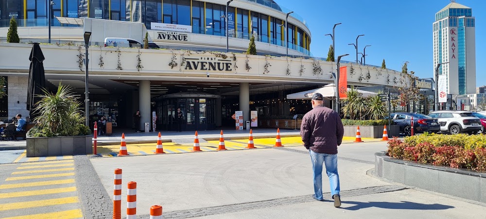 First Avenue AVM küçük fotoğraf 2