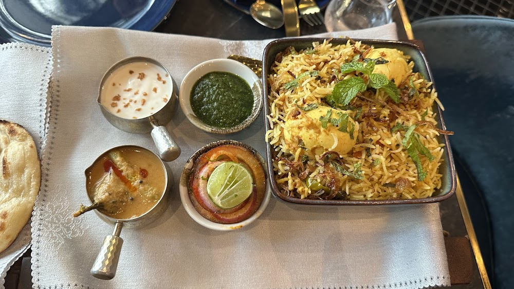 Finch Indian Restaurant küçük fotoğraf 4