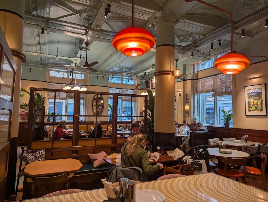 Dishoom Permit Room Liverpool küçük fotoğraf 2