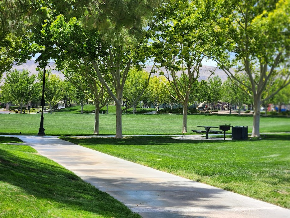 Gardens Park küçük fotoğraf 2