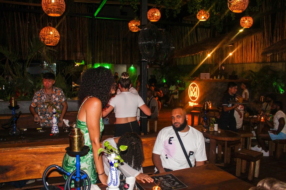 M tulum Hookah & Pool Lounge küçük fotoğraf 2