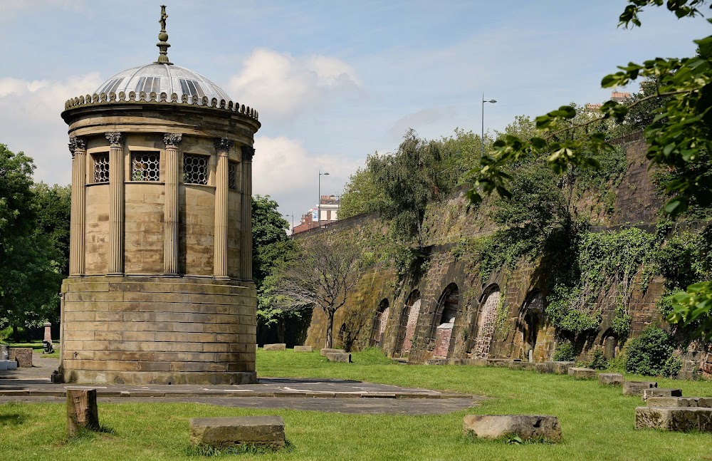 Saint James' Gardens küçük fotoğraf 4