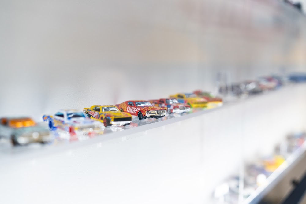 Wheels & Heels - the largest museum of toys, dolls and die-cast cars küçük fotoğraf 2