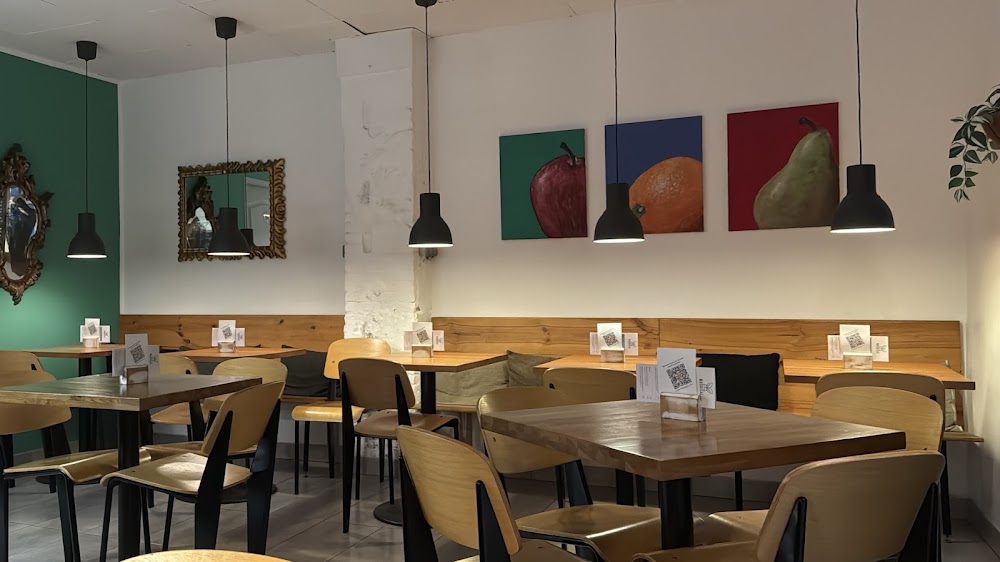 Café Madrigal küçük fotoğraf 2