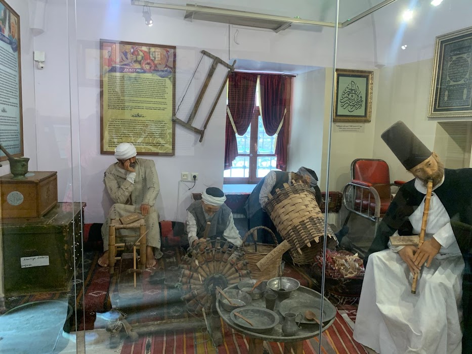 Manisa Celal Bayar Üniversitesi Ayşe Hafsa Sultan Tıp Tarihi Müzesi küçük fotoğraf 3
