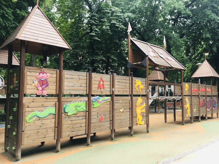Benczur-garden playground küçük fotoğraf 2