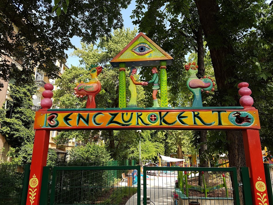 Benczur-garden playground küçük fotoğraf 4