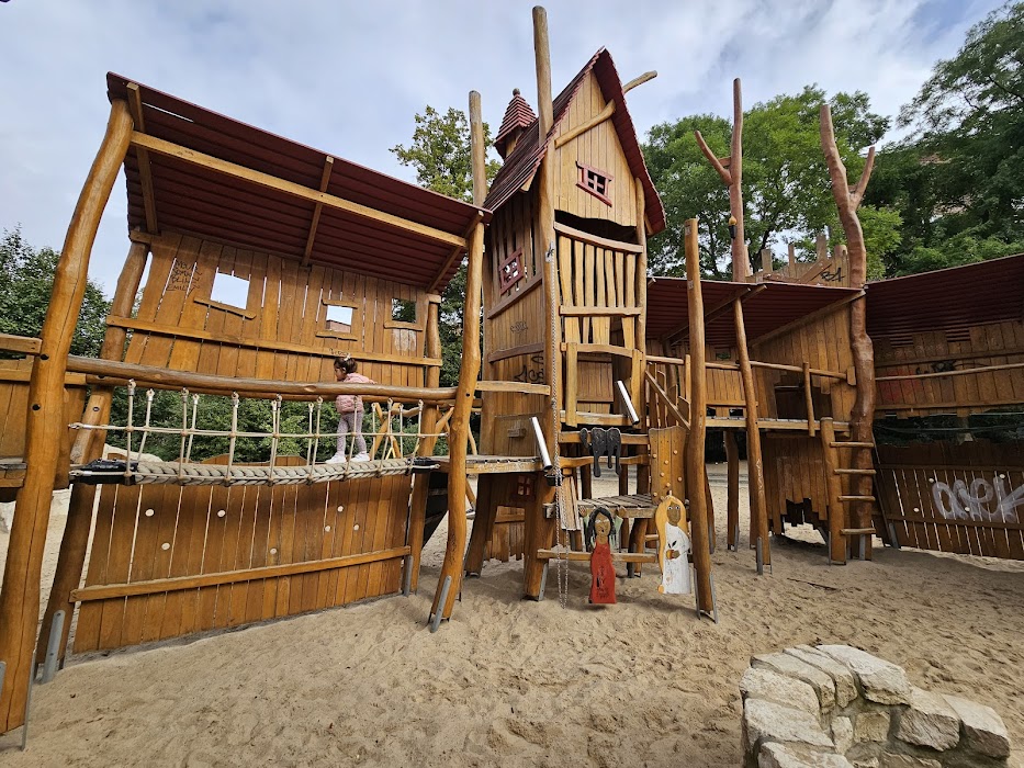 Märchenspielplatz küçük fotoğraf 3