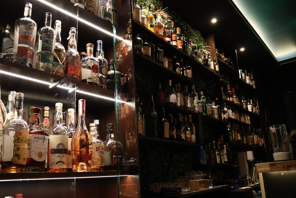 RUMOUR Cocktail Bar küçük fotoğraf 2