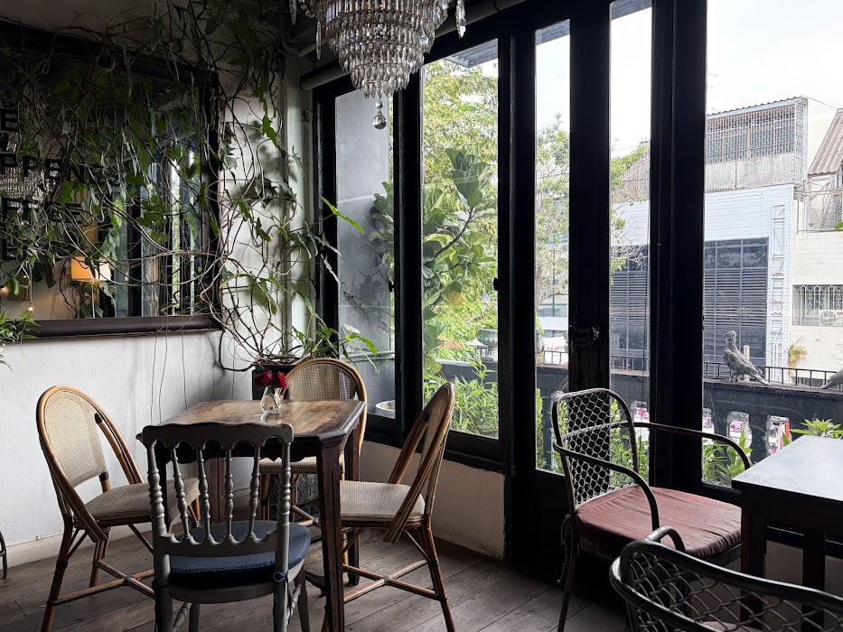 Floral Café at Napasorn küçük fotoğraf 3