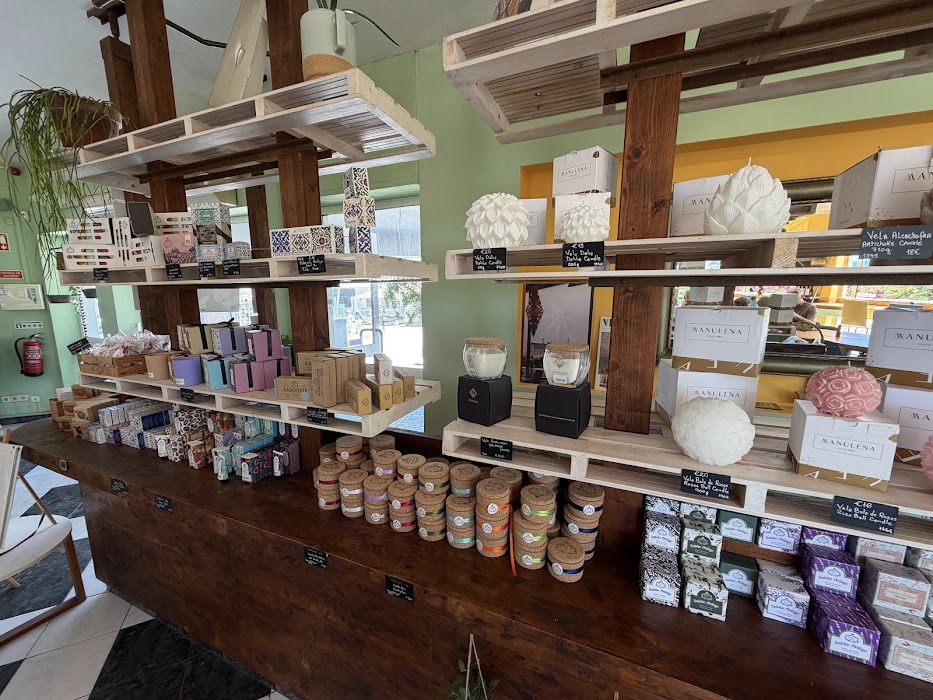 Earth Shop & Café küçük fotoğraf 2