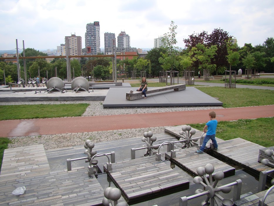 Malešice park küçük fotoğraf 3