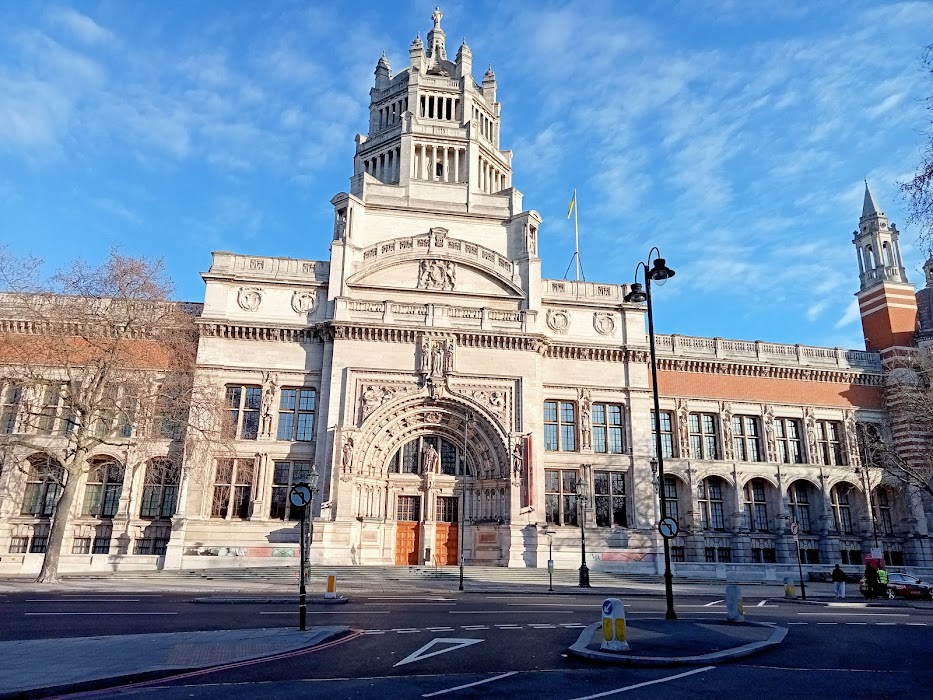 Victoria and Albert Museum küçük fotoğraf 3
