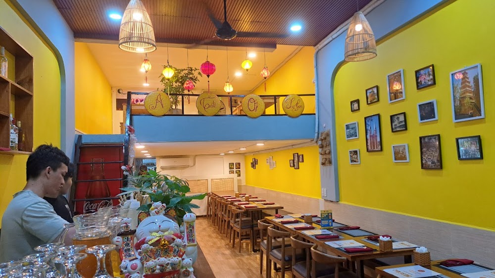 A Taste Of Saigon - Old Market - Vietnamese Cuisine & Vegetarian Food küçük fotoğraf 2