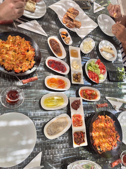 İltur Kahvaltı Bahçesi küçük fotoğraf 3