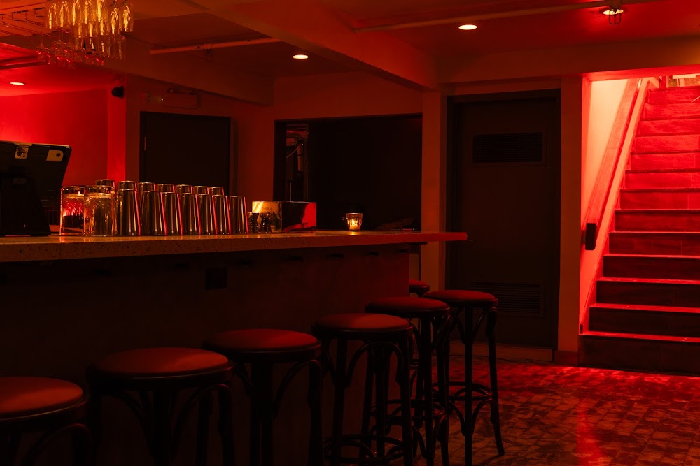 Bar Leonor küçük fotoğraf 2