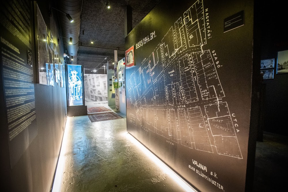 Mika Tivadar Secret Museum fotoğraf 1