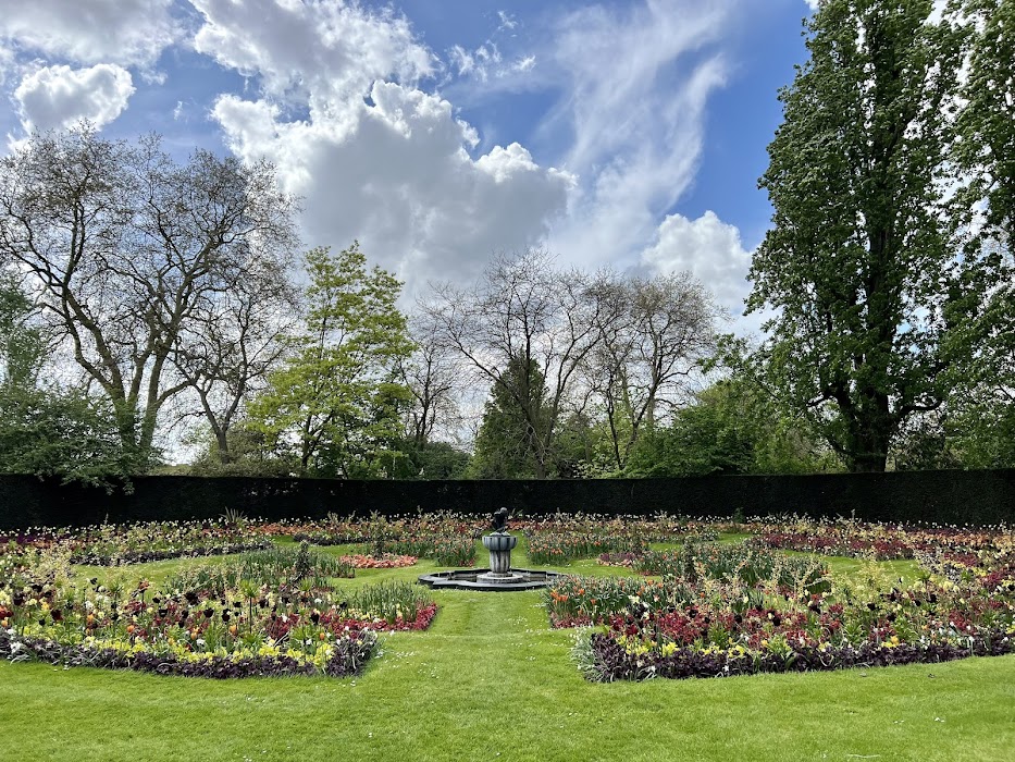 Queen Mary's Rose Gardens fotoğraf 1