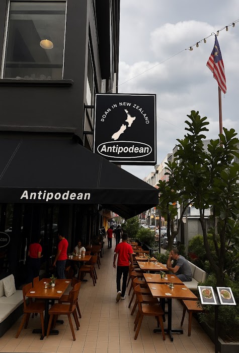Antipodean Cafe • Bangsar fotoğraf 1