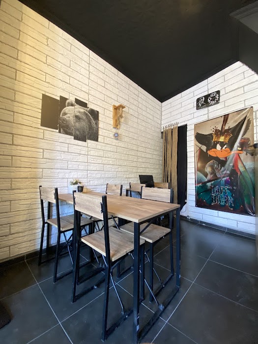 Daffy Dark Chocolate Cafe