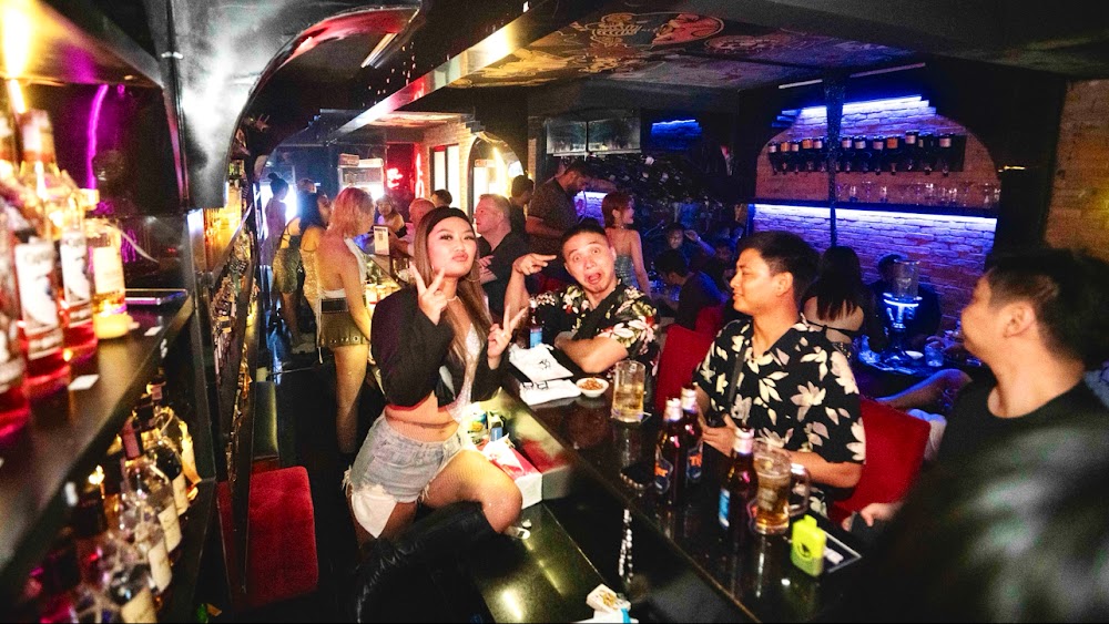 Dollhouse bar HCMC fotoğraf 1