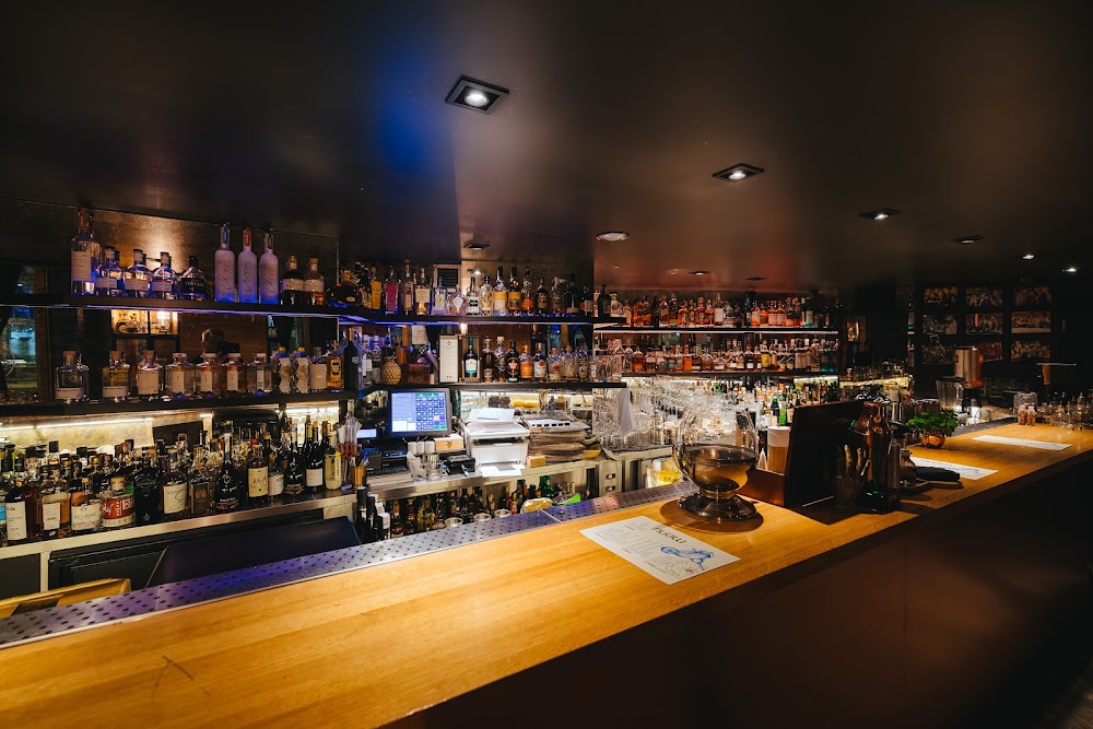 The Roots Cocktail Bar & More fotoğraf 1