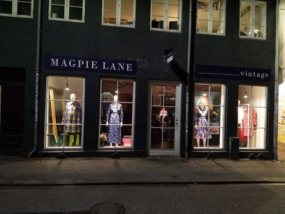 Magpie Lane Vintage fotoğraf 1