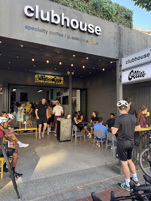 Ollies specialty coffee and Pas Normal Studios - OSCS clubhouse fotoğraf 1
